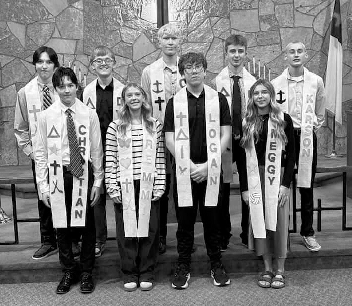 Back row (L-R) Jacob Tollefson, Dylan Bott, Caleb McDonald, Ryland Peterson, Karson Hansen; front row: Christian Tollefson, Remmi Bodnar, Logan Landsem, and Meggy Hetletved.