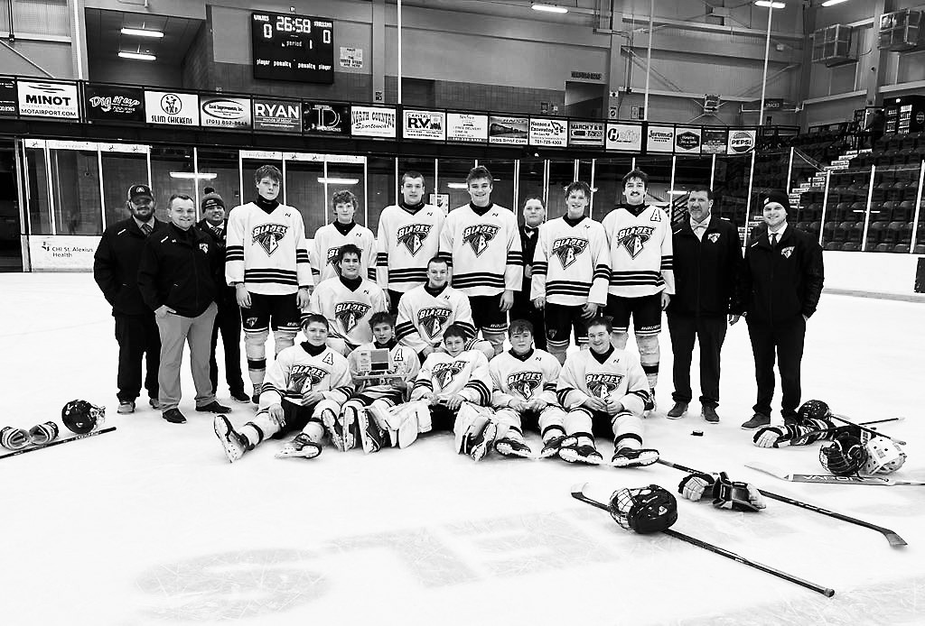 The Jr. Gold team finished 3rd place at the 2024 NDAHA Junior Gold State Tournament. Photo by Joni Henderson.