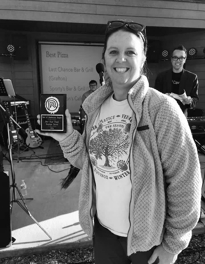 Laura Johnson with Bourbon Barrel BBQ won Best Food Truck. Photo by Shirley Burns.