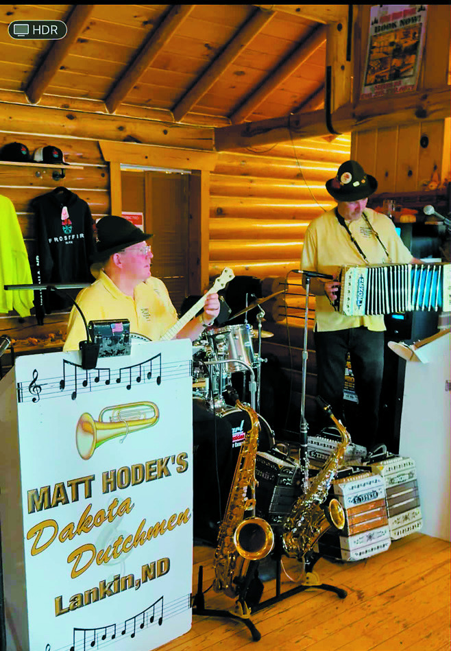The Dakota Dutchmen entertained guests with their polkas and classics. Photo by Julie Regner.