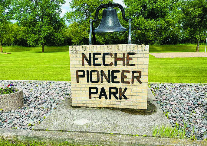 Wandermore wanders to town