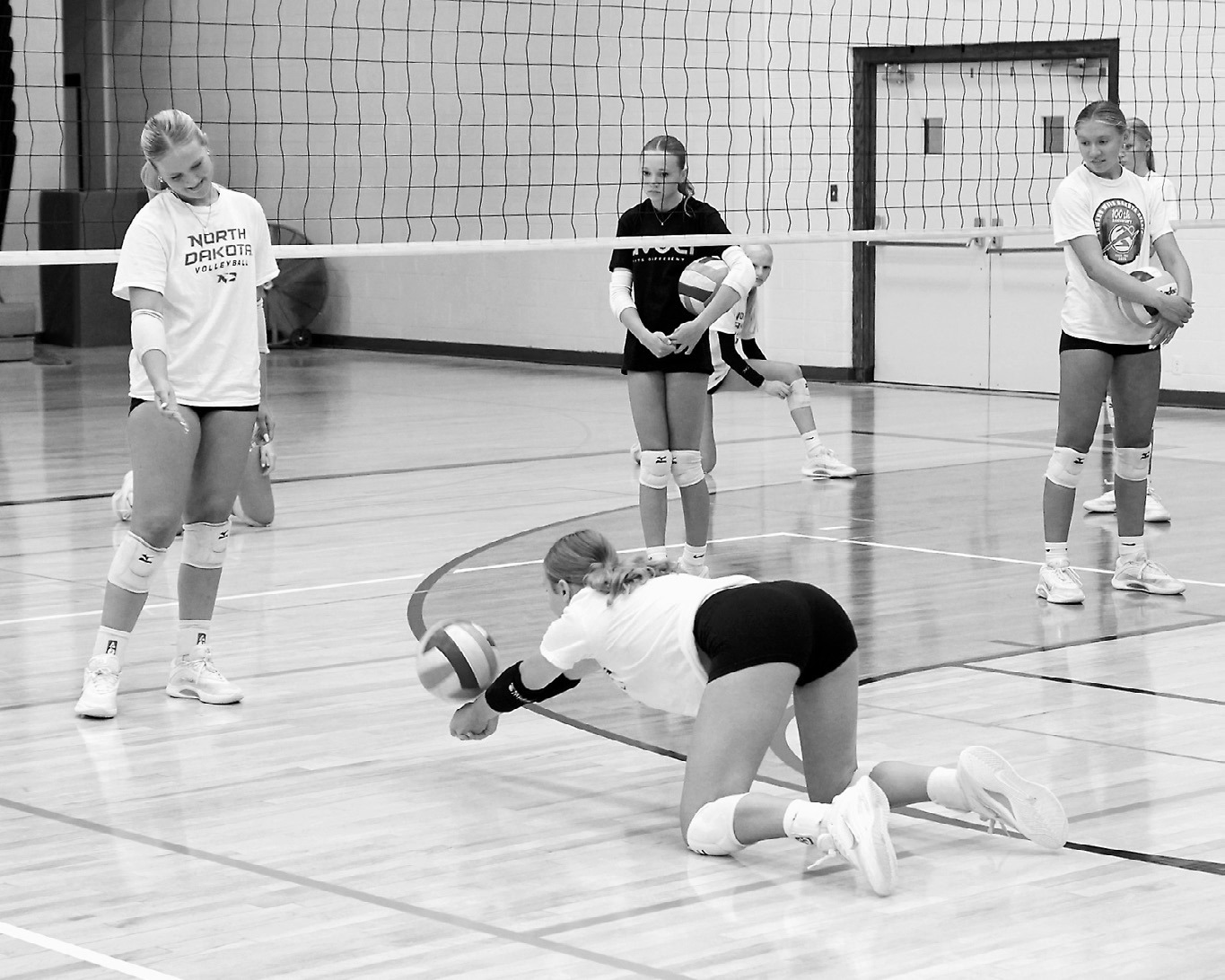 Cardinals volleyball warms up for the season