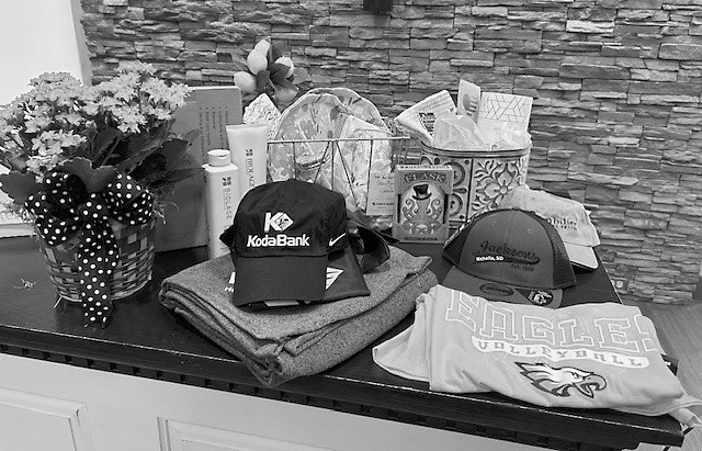 Thanks to Nature’s Best Berries and Blooms, The Beauty Shop, NuCara, The Cure, Jackson’s Bar, Sporty’s, Choice Financial, Koda Bank, The Forestwood Inn and Northdale Oil, a wonderful gift basket was given to this year’s Karen Nedry-Dearinger Award recipient, Tanner Werven.