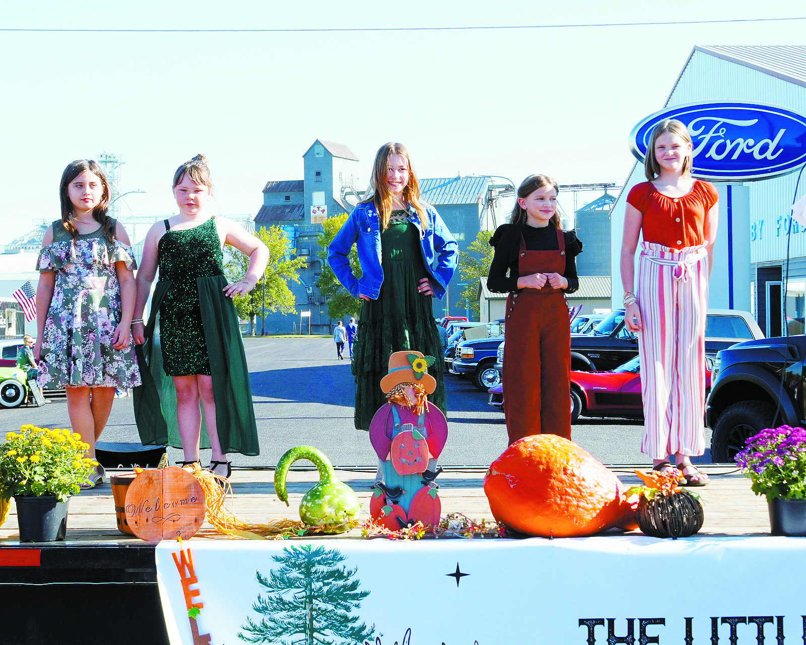 Junior Miss contestants (L-R) Ariana Degrave, Danika Blair, Isla Emerson, Zoey Sveen , and Martha Waters. Photo by Larry Stokke.