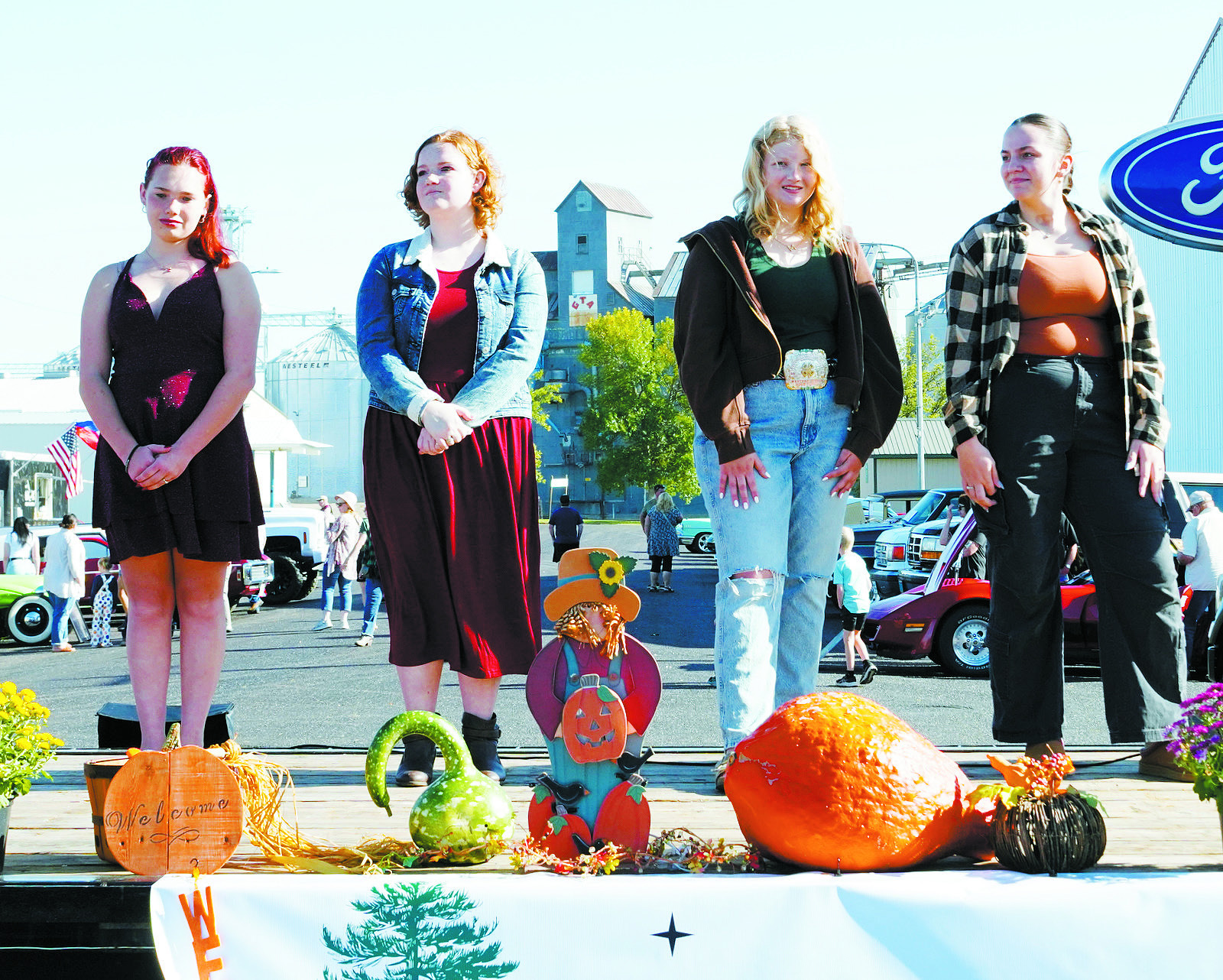 Junior Teen contestants (L-R) Zoey Skjerva, Grace Follin, Maggie Iverson, and Christine O'Toole. Photo by Larry Stokke.