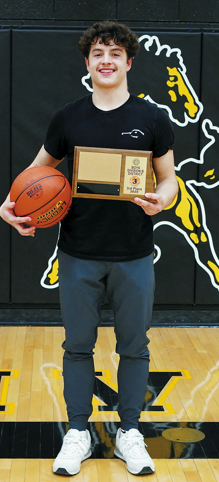Grant Cosley and the North Border Eagles finished in 3rd place, qualifying them for the regional tournament. Photo by Larry Stokke.