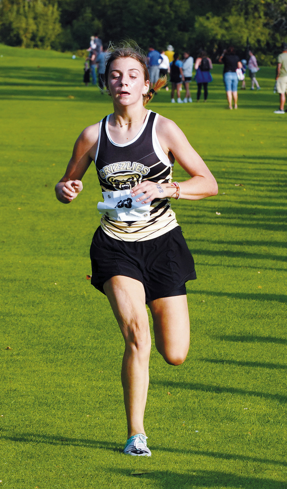 Shirley Kemp had a great run and finished 10th, helping the PCN Grizzles to a 2nd place team score in Grafton. Photo by Larry Stokke.