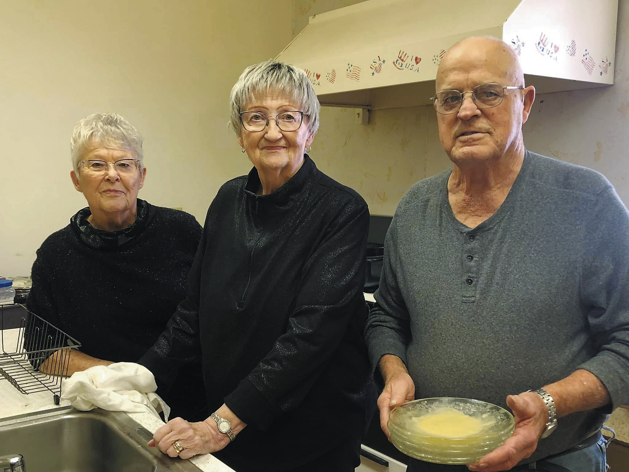 Volunteers make community Christmas cheer possible