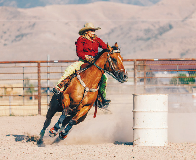 Sapa Arena honors local horseman with dedicated season opener