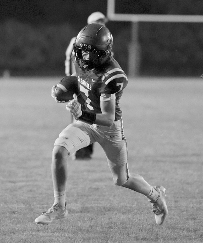 Gavin Gemmill scores the 2-point conversion following Gavin Trottier’s touchdown. Photo by Larry Stokke