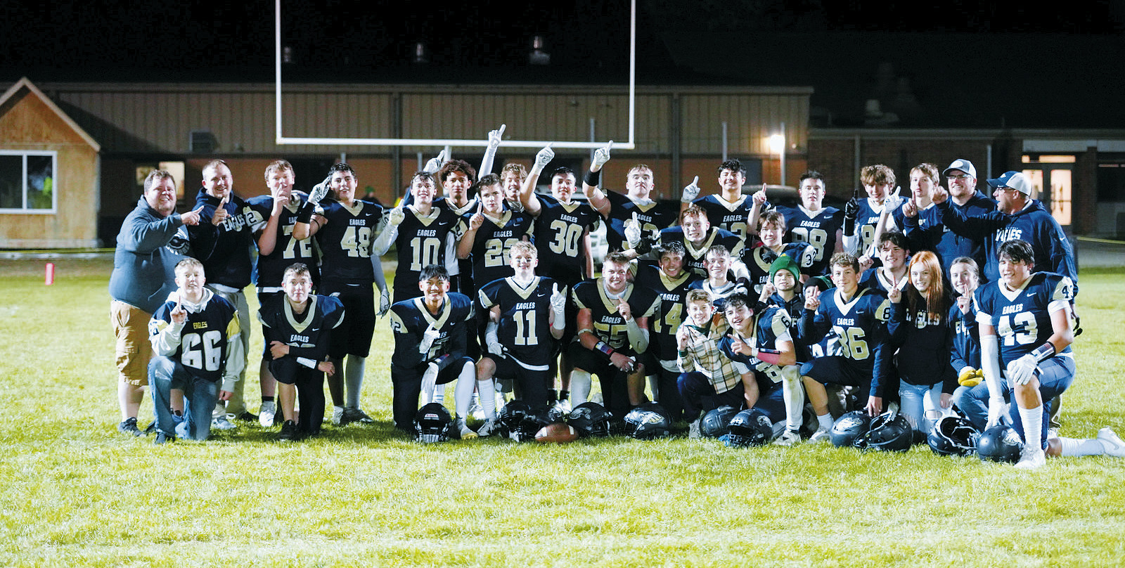 Region 4 Champions - The North Border Eagles. Photo by Larry Stokke.