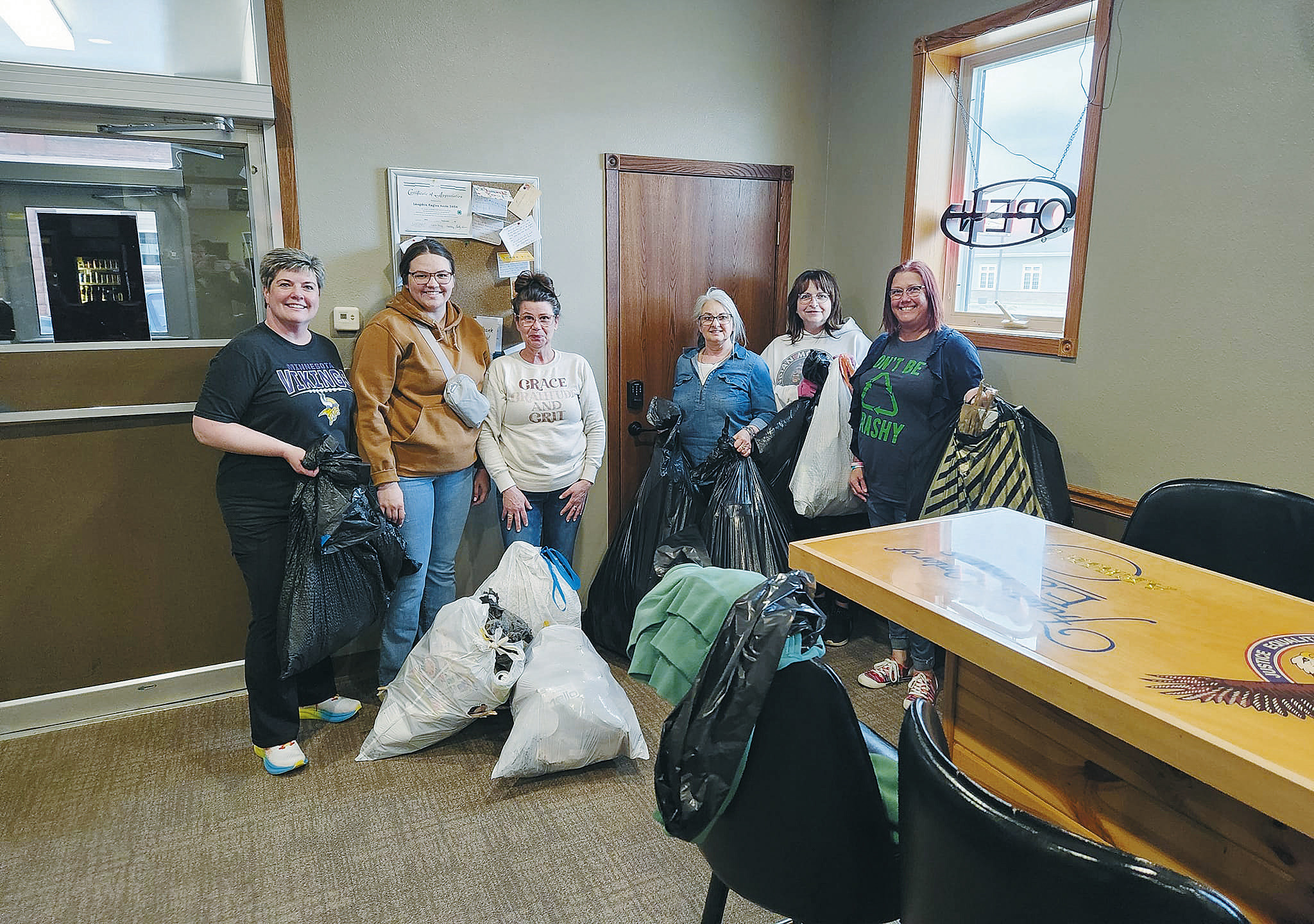 From left to right: Lori Peterson, Josie Flatten, Tara Roberts, Michelle Christianson, Kari Phillips, and Amy Voss.