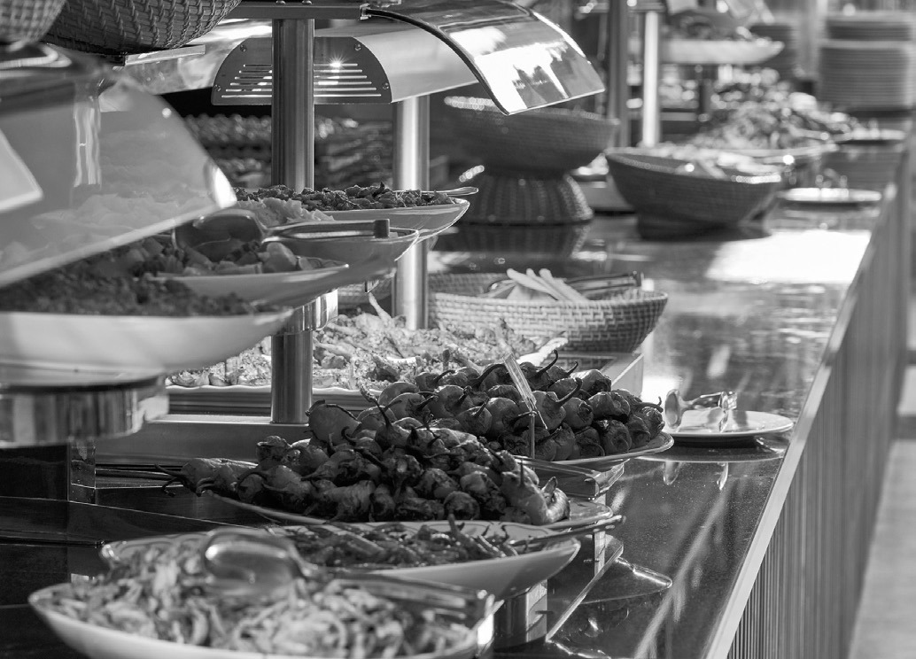 Buffets are popular because you see all the possibilities on the line, so take a trip around the buffet to check out all options before selecting your food. (Pixabay photo)