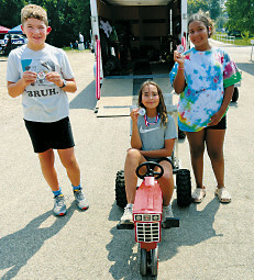 The 10-year-old top three competitors.