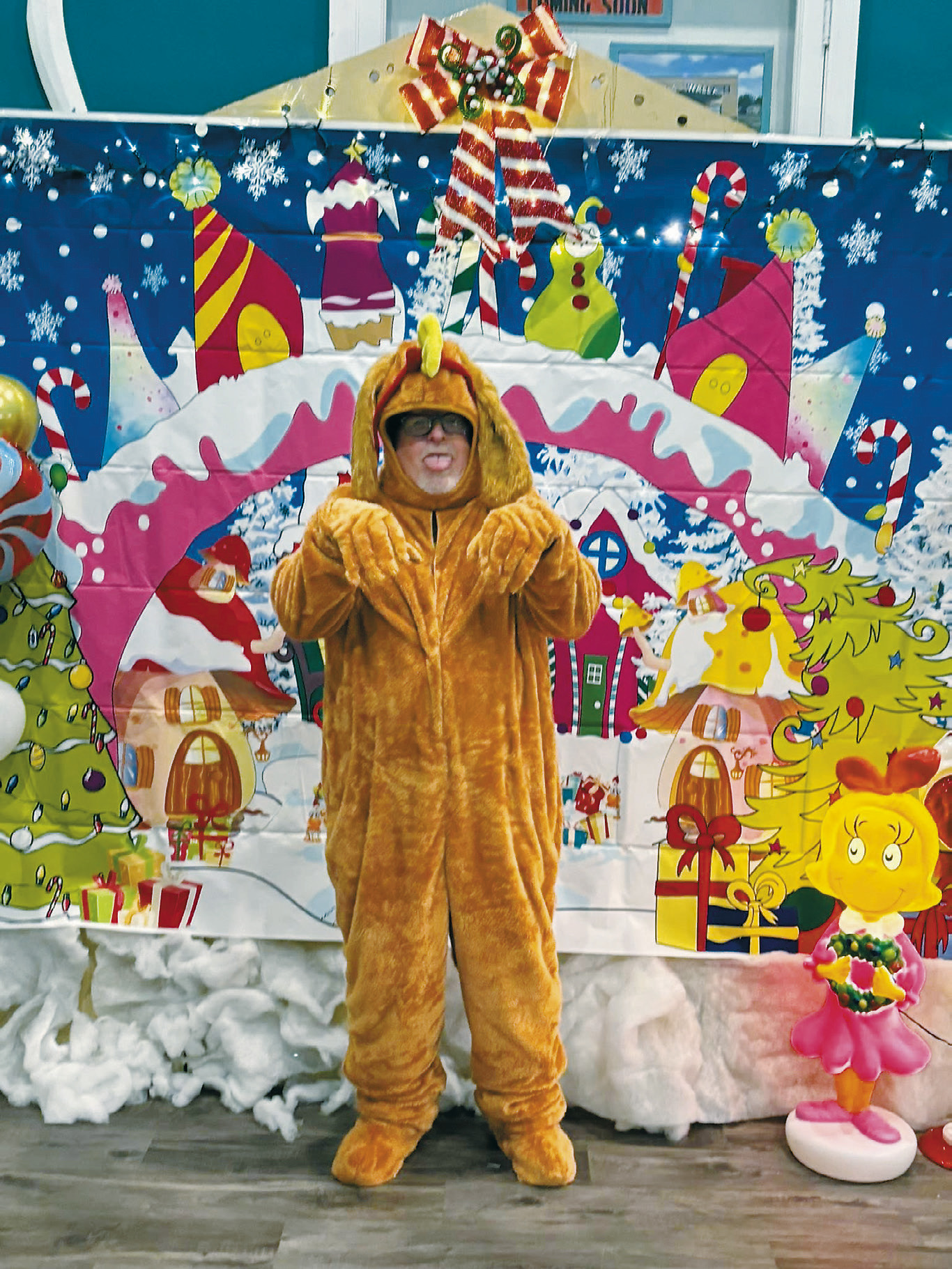 The Grinch and company plays at Walla