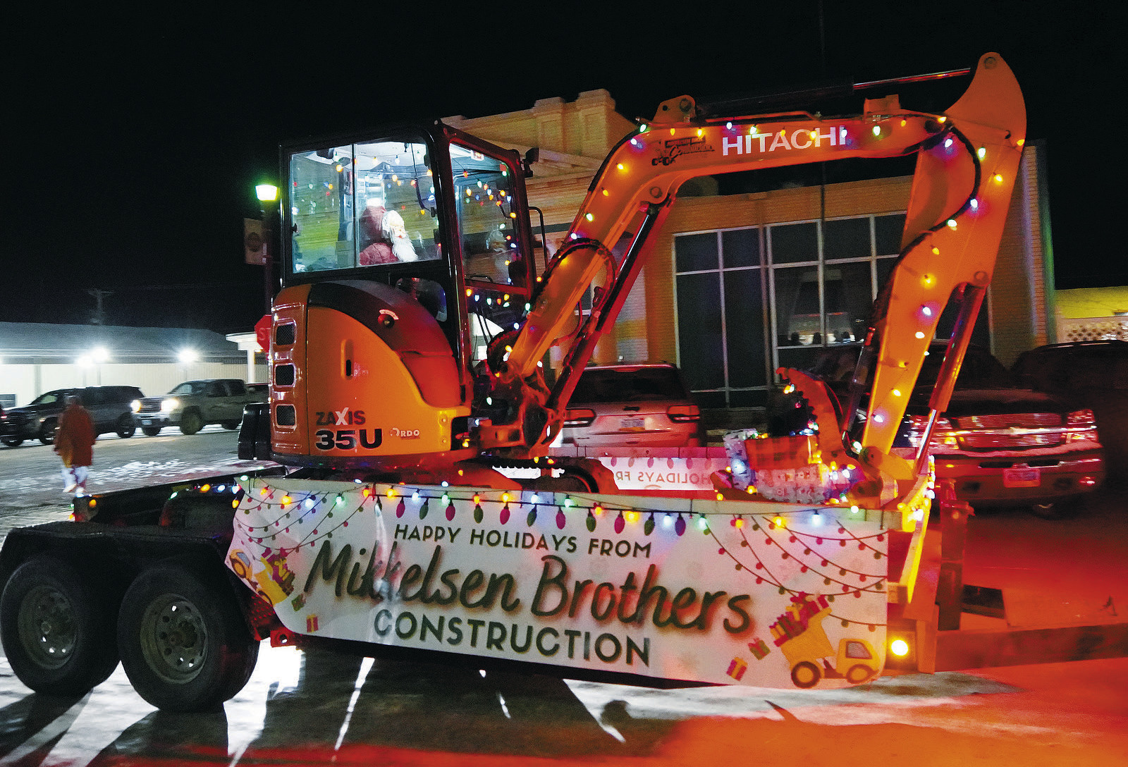 Mikkelson Construction earned second place in the parade. Photo by Larry Stokke.