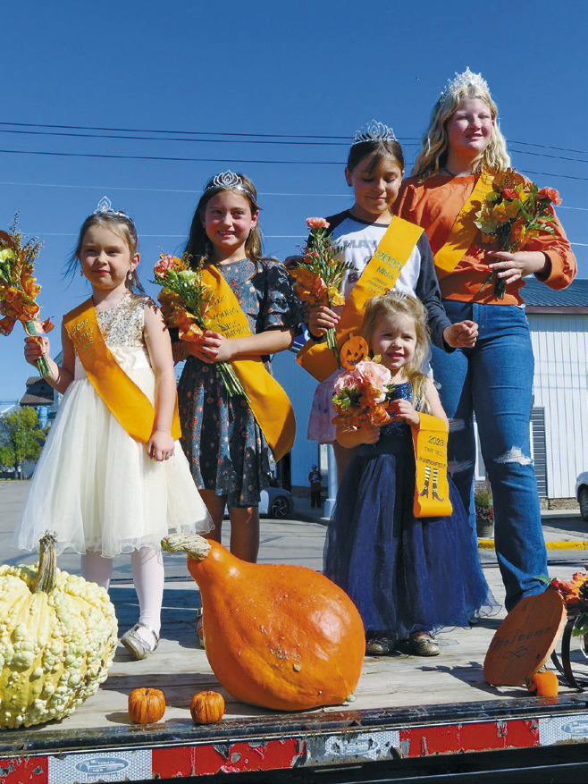Photo of last year’s Pumpkinfest Pageant winners by Melanie Thornberg.
