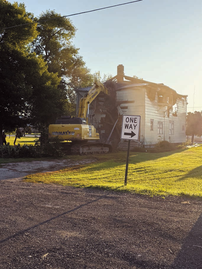 Burnt apartment building on Main St. in Langdon demoed
