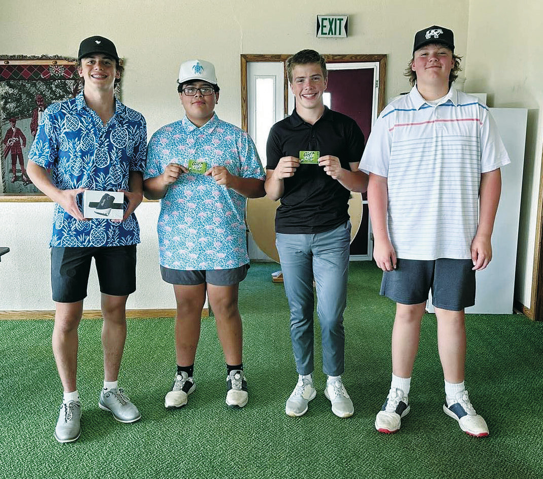 1-4 match play winners (L-R) Kaden Moore, Dustin Miller, Zeke Symington, and Trystan Moore. Photo courtesy of Hailey Moore.