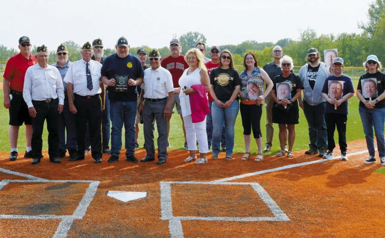 From left to right: Daryl Kempel, Larry Murie, Dennis Hansel, Leon Hiltner, Tony Phillips, Jake Kulland, Tom Perius, Rodney Kadlec, Darrin Romfo, Janice Strande, Ryan Solseng, Tim Kingzett, Brandi Mittleider, Andrea Johnston, Bob Simmons, Jackie Dvorak, Nick Vorlage, Dave Zeis Jr., and Diane Simmons. Photo by Larry Stokke.