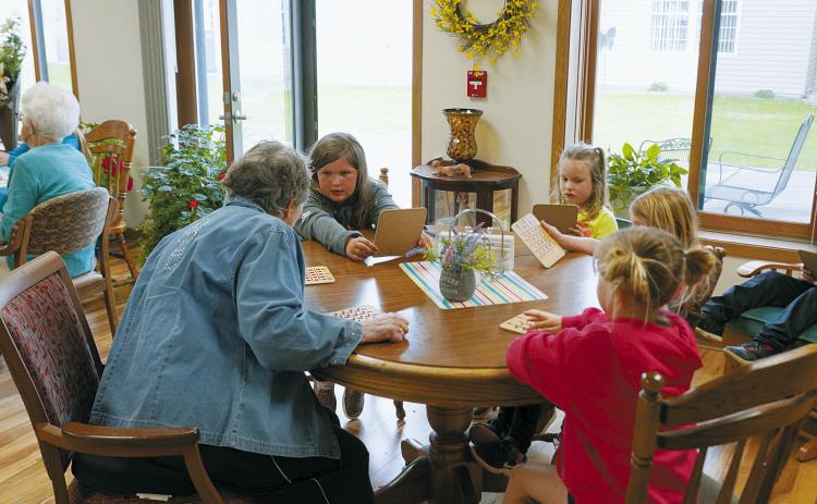 Munich students spend time at Wheatland Estates
