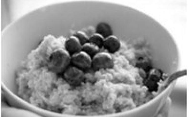 Anyone can liven up their menus by adding fruits and vegetables to any meals, from breakfast through the evening. Pixabay photo