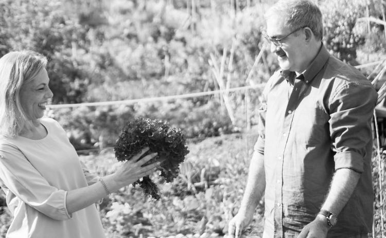 Chatting with fellow gardeners is often an opportunity to learn what is working for them, share recommendations and connect over a shared interest. (Pexels photo)