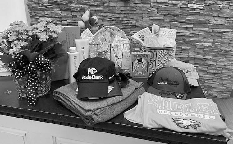 Thanks to Nature’s Best Berries and Blooms, The Beauty Shop, NuCara, The Cure, Jackson’s Bar, Sporty’s, Choice Financial, Koda Bank, The Forestwood Inn and Northdale Oil, a wonderful gift basket was given to this year’s Karen Nedry-Dearinger Award recipient, Tanner Werven.