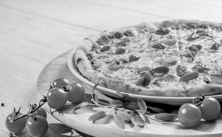 Pizza types vary in crust thickness, sauces, toppings and order of the ingredients. (Pixabay photo)