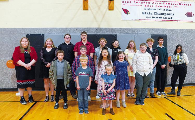 Edmore Public School students for the 2023-24 school year. Back row (L-R) Alexis Wilkie, Cassidy Knoke, Tristen Fincher, Rayce Worley, Miles Fincher, Paige Carlson, Victoria Matthews, David Still, Uriah Mattis, Ava Carlson; middle row (L-R) Jasper Duletzke, Memphis Lowe, Makayla Carlson, Amelia Mattis, Odin Mattis; front row (L-R) Bentley Boehmer and Haisley Boehmer. Photo by Larry Stokke.