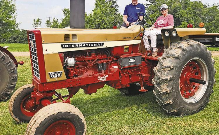 Despite date change, picnic at Dresden museum serves nearly 300