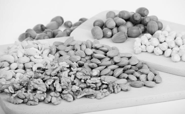 Nuts provide protein, fiber, healthful fats, and minerals such as magnesium, zinc, selenium, manganese and iron. (Pixabay photo)