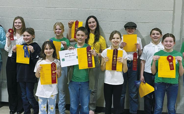 Juniors and Seniors: Front row (L-R) Mallory Latozke, Olive Truver, Oscar Hunter, Amelia Ratliff, Adlee Hay; back row: Caroline Stegman, Aubrey Ratliff, Stella Norrell, Naomi Stegman, Charles Midkiff, Rylan Moore, and Spencer Berg.