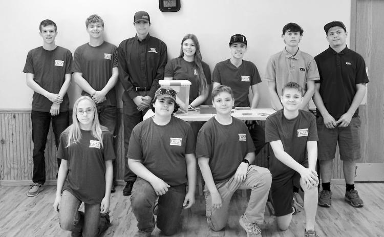 Back row (L-R) Noah Foster, Braxton Lindseth, Max Brown, Victoria Matthews, Brenden Longie, Karson Hanson, Colton Buchweitz; front row: Isabel Lindseth, Brett Brown, Colton Mitzel, and Will Foster. Photo by Larry Stokke.