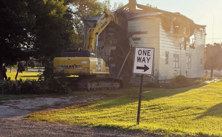 Burnt apartment building on Main St. in Langdon demoed